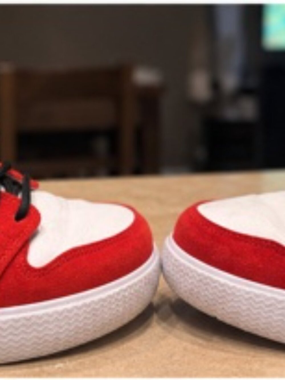 Air Jordan 1 Retro Low “Gym Red / Chicago” — Men's 9 - Picture 3 of 3